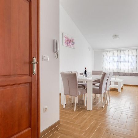 Apartmani Pocrnic Pakoštane Dış mekan fotoğraf